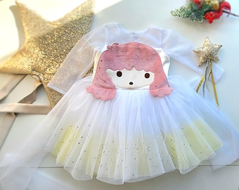 クリスマスの星の妖精のチュールドレス、ピンク髪の女の子、キラキラ輝くホリデー衣装