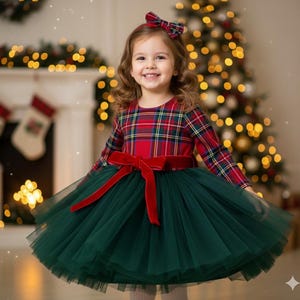 Abito natalizio a quadri per bambine: abito natalizio in tartan rosso e tulle verde