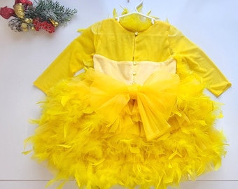 黄色の羽のドレスセット、ふわふわの誕生日鳥の衣装