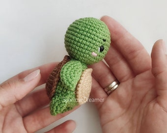 Mini Turtle Crochet Pattern: Amigurumi tutorial for sea creature (PDF in English)