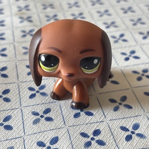 Littlest Pet Shop LPS Dachshund Puppy #992