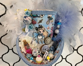 MADE to ORDER ONLY!!  Alice In Wonderland Mini Top Hat, Blue and White Fascinator