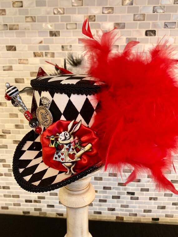 ? Rare Alice in Wonderland DISNEYLAND PARIS Rabbit Top Hat (A2) White Rabbit Top Hat- Alice in Wonderland main image 4