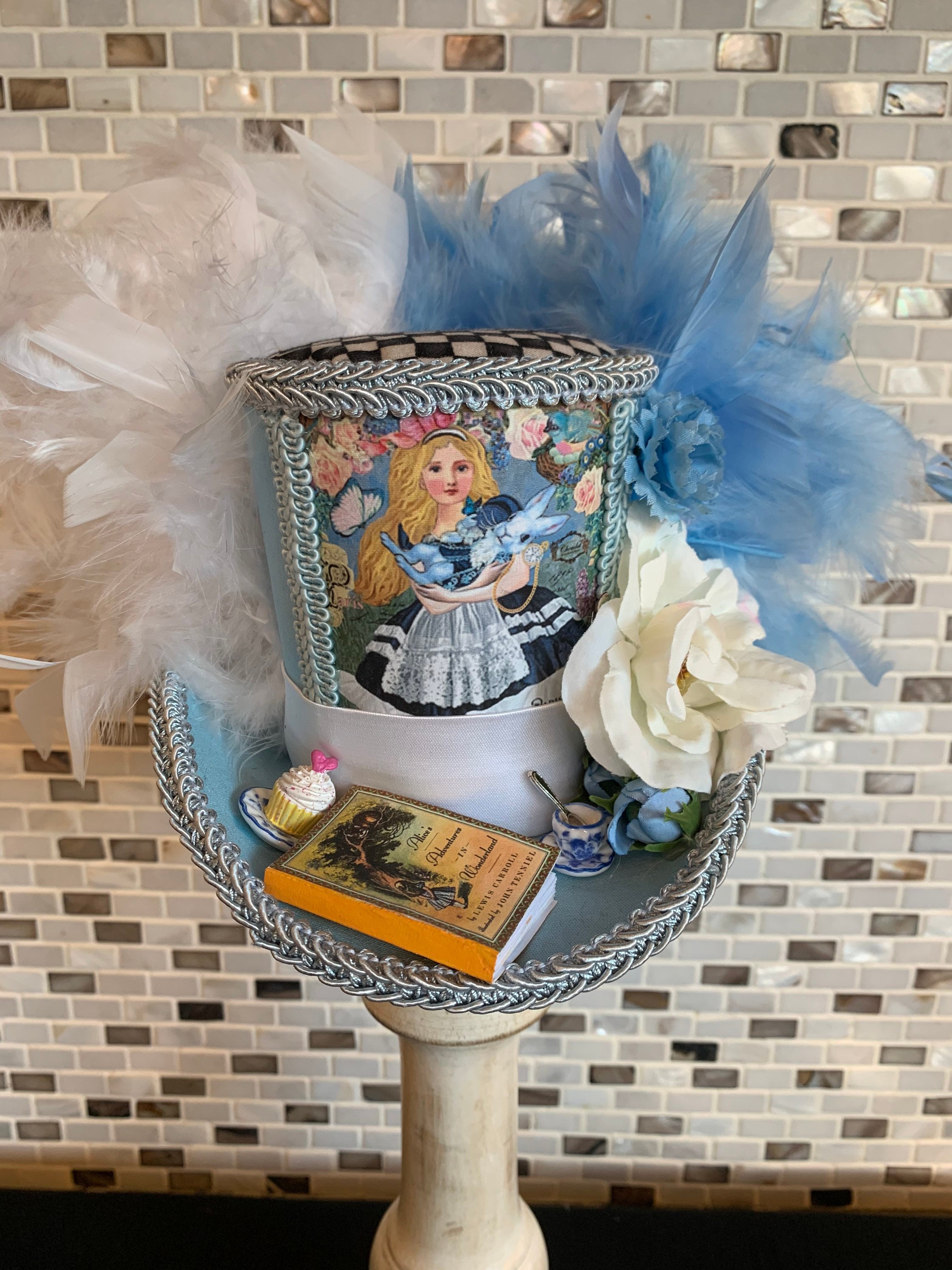 Alice in Wonderland Mini Top Hat, Mad Hatter Tea Party  display picture 2