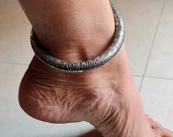 NIKOLay Bracelet Individuality Ethnic Anklet Jewelry Bohemian Hollow Droplet Engraving Anklet Foot Accessories NIKOLay Bracelet Individuality Ethnic Anklet Jewelry Bohemian Hollow Droplet Engraving Anklet Foot Accessories