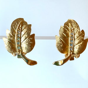 Rhinestone Pavé Gold Mid Century LEAF Earrings / Sparkling Retro Clip On Earrings/ Leaf Design Earrings/ 1950s-1960s Gold Clip back Earrings