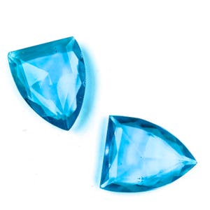 Vintage Czech Glass Jewel Stones MEDALLIONS 25 x 20mm- Clear AQUA Blue CRYSTAL- faceted top, flat back -Jewelry Supply-(2 pcs)