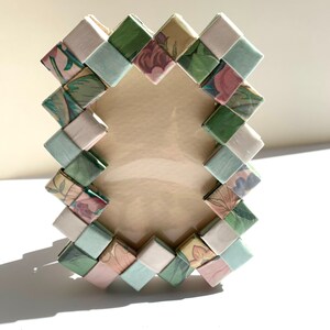 Cornici vintage in carta piegata fatte a mano, arte carceraria, artigianato in carta riciclata, cornici in carta, grazioso regalo retrò, arte vagabonda di metà secolo