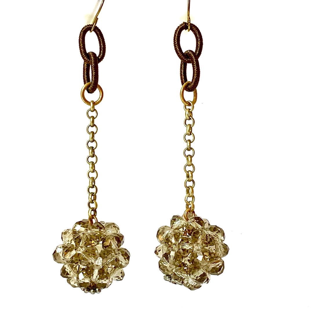 Boucles d'oreilles des années 1960 - Canada