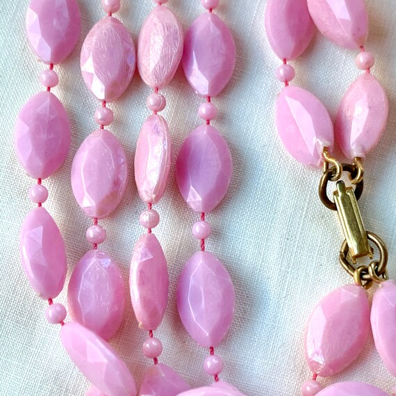 1960s Vintage PINK Mod, Pop Art Necklace / Xtra L… - image 1