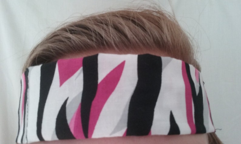 Pink Zebra Print Neck Cooler