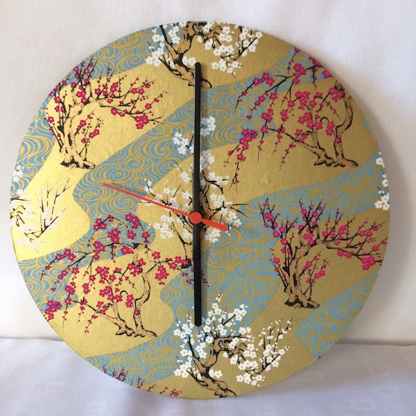 Clock - 30 cm diameter - Handmade with Japanese hand printed chiyogami paper - Battery operated with battery included