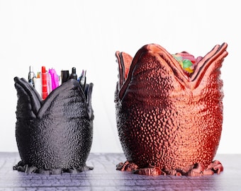 Sci-Fi Facehugger Egg Pen Holder | Alien Egg Desk Organizer | 3D Printed Horror Decor | Geek Office Gift | Sci-Fi Horror Prop