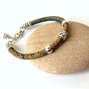 Pulseira Caminho de Santiago com conta de concha + cortiça