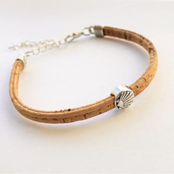 Camino jewellery safe travel bracelet - cork with silver and shell