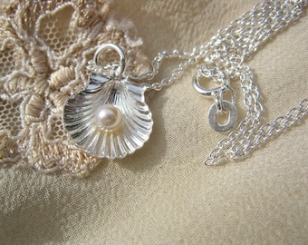 Camino de Santiago scallop shell and pearl necklace, silver