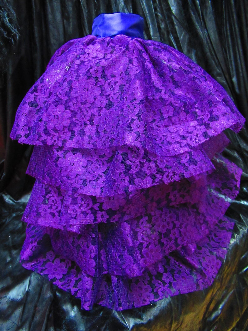 Lace Jabot image 1