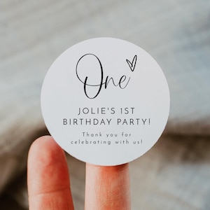 1. Geburtstag Aufkleber Vorlage, Moderner erster Geburtstag Favor Tag, Einfacher Geburtstag Favor Tag, Gender Neutral Aufkleber oder Anhänger DIY JOLIE