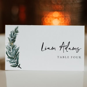 Modelo de cartão de lugar para casamento em pinho de inverno, cartões de lugar em pinho aquarela, cartões de nome para convidados de casamento de Natal, cartões de mesa para jantar de feriado - BEATA