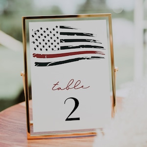 Modelo de número de mesa de festa para impressão de BOMBEIRO Linha vermelha fina Cartões de números de mesa para festa de formatura ou aposentadoria Editável instantaneamente