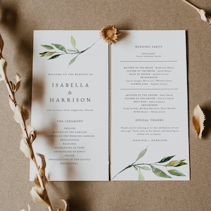 Może przedstawiać: Program ceremonii ślubnej z akwarelową ilustracją zielonej gałęzi z liśćmi. Program zawiera listę gości weselnych, kolejność ceremonii i specjalne podziękowania. Tekst brzmi: "Witamy na ślubie Izabeli i Harrisona, 7 lipca 2023, Saint Augustine, Floryda."