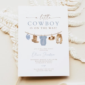 Modello di invito per baby shower da cowboy, invito per un piccolo cowboy in arrivo, baby shower con stendibiancheria da cowboy, modello Dusty Blue Wild Western CLINT