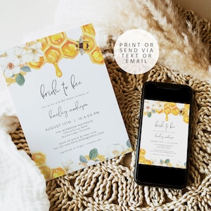 K&ouml;nnte beinhalten: Eine Einladung zu einer Bridal Shower mit einer Aquarell-Illustration eines Bienenstocks und einer Biene. Die Einladung ist f&uuml;r Hailey Anderson und findet am 13. August von 12:00 bis 16:00 Uhr in der Jefferson Residence statt. Der Text "bride to bee" ist in einer Schreibschrift geschrieben.