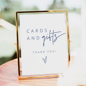 Minimalistische stoffige blauwe kaarten en geschenken tafelbord afdrukbare sjabloon MARLO