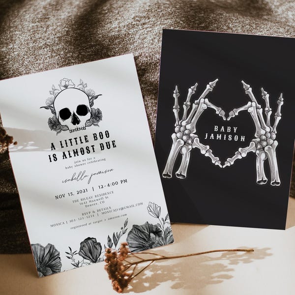 Plantilla de invitación para baby shower de Halloween de NOVA, invitación gótica para baby shower, baby shower de calavera con diseño floral negro vintage. ¡Un pequeño abucheo está por llegar!