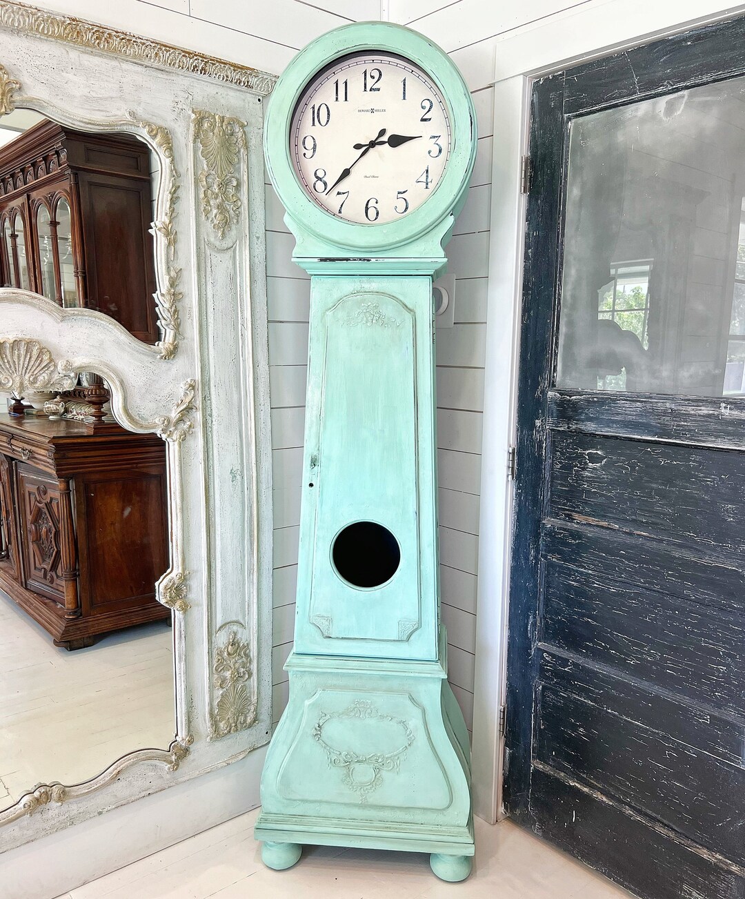 Hand Painted Curvy Clock - Etsy