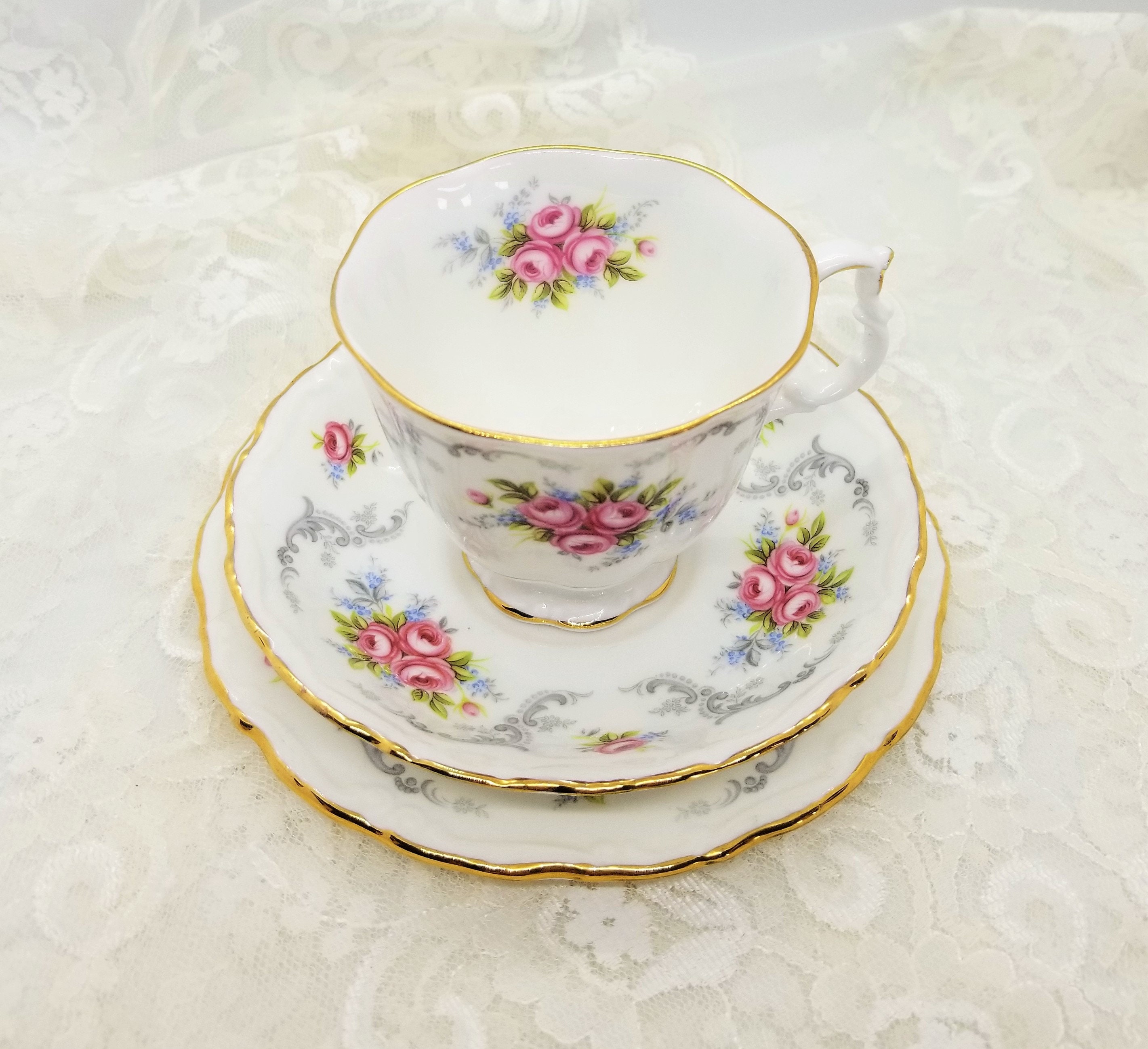 ロイヤルアルバート セニョリータ トリオ ティーカップ ソーサー