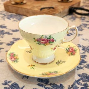 Vintage foley cup Demitasse cup Light yellow cup Small tea cup E.B. Foley TeaCup Bone china cup Cabbage Rose cup Vintage English Tea cup