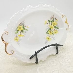 Vintage oval dish Royal Albert dish friendship series Primrose dish Vintage bone china dish Vintage oval plate Vintage tea party decor