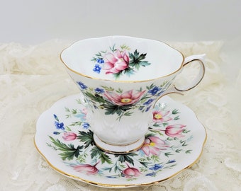 Vintage Royal Albert cup Vintage teacup set Surrey cup saucer English cup Collection cup Random Harvest Series china cup Pink blur flowers