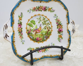 Vintage dish Royal Albert Chelsea square plate Bone China bon bon dish Made in England Shabby tea party Candy dish Nuts dish Handle dish