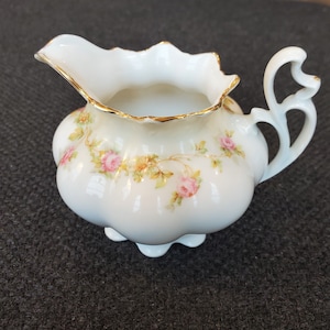 Antiker Milchknöpfe Vintage Austria Milchknöpfe Royal Austria Porzellan Creme MZ Austria zweiköpfige Adler Creme Antik Server Kleine Rosen Milchknöpfe