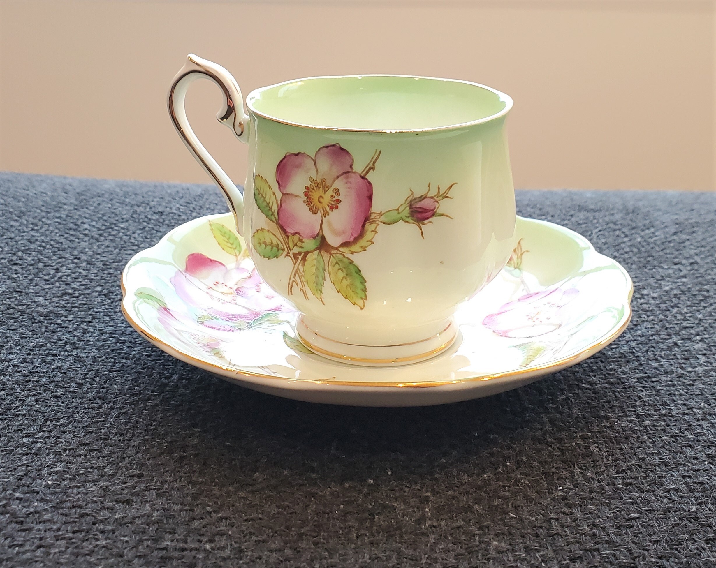 ヴィンテージ ロイヤルアルバート カップ ワイルドローズカップ ライト