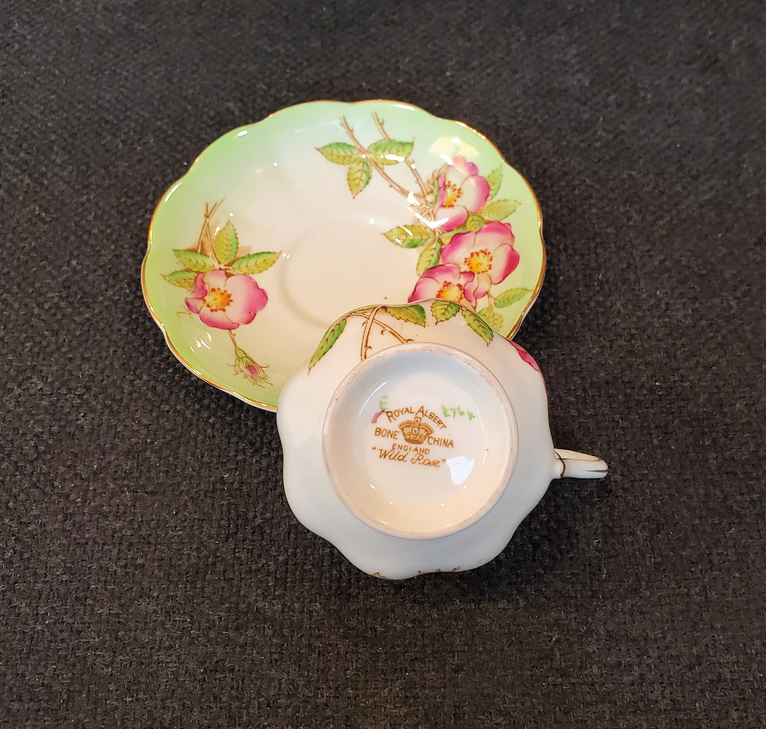 ヴィンテージ ロイヤルアルバート カップ ワイルドローズカップ ライト