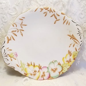Vintage serving plate Bell China plate Handled plate Cake plate Cookie plate Serving plate Cheese plate Sandwich plate