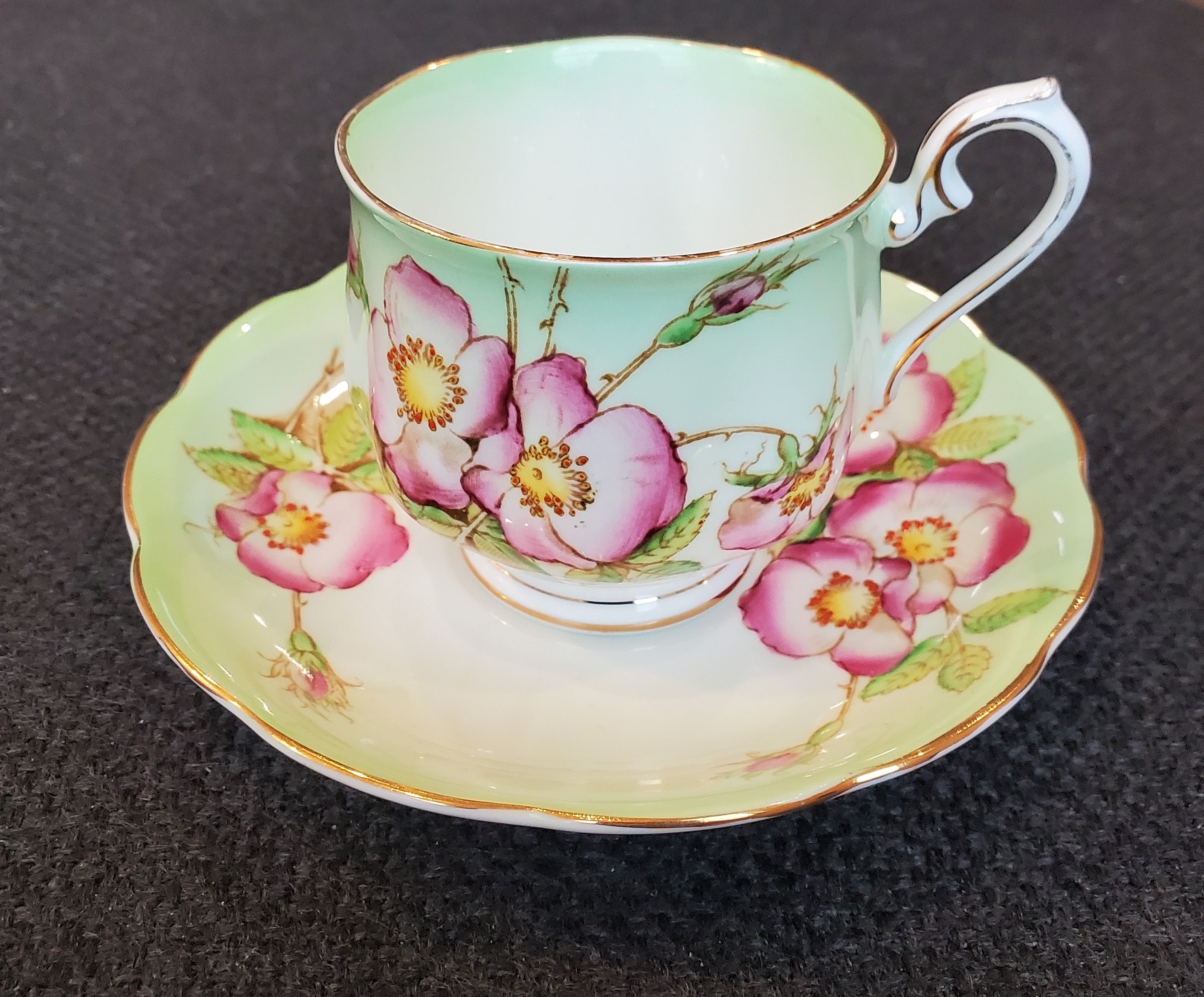 【英国ビンテージ】ロイヤルアルバート★ワイルドローズ★C/S ヴィンテージ ロイヤルアルバート カップ ワイルドローズカップ ライト