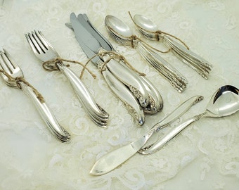 Vintage silverbestickset, lantlig julbestickservice för 5, Vintage silverfat 1847, Rogers Bros. bestickset, Leilani bestick