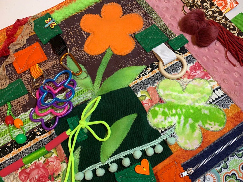Fidget Blanket for Alzheimer, Advanced Dementia, Stroke Patients/flower
