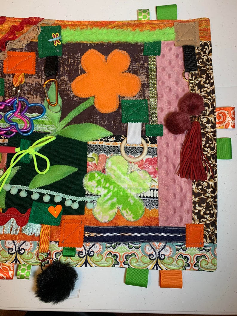 Fidget Blanket for Alzheimer, Advanced Dementia, Stroke Patients/flower