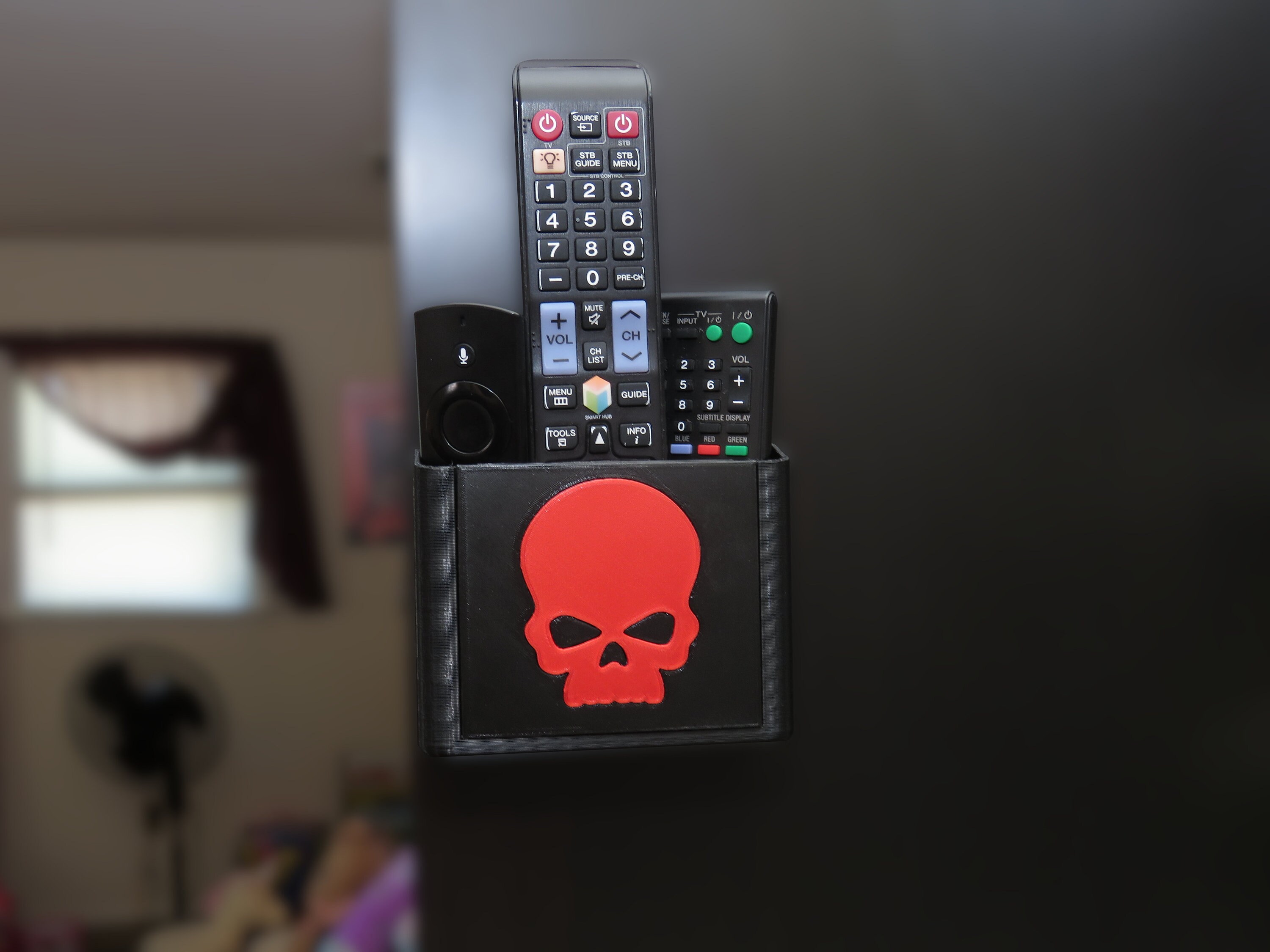 Horror Remote Wall Mounted Remote Control Holder - Black With Red Skull Inlay - Etsy