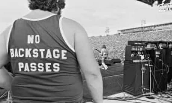 MADE WORN NO BACKSTAGE PASSES Tシャツ No Backstage Passes Roadie T-shirt! Classic Rock, Funny Rock and