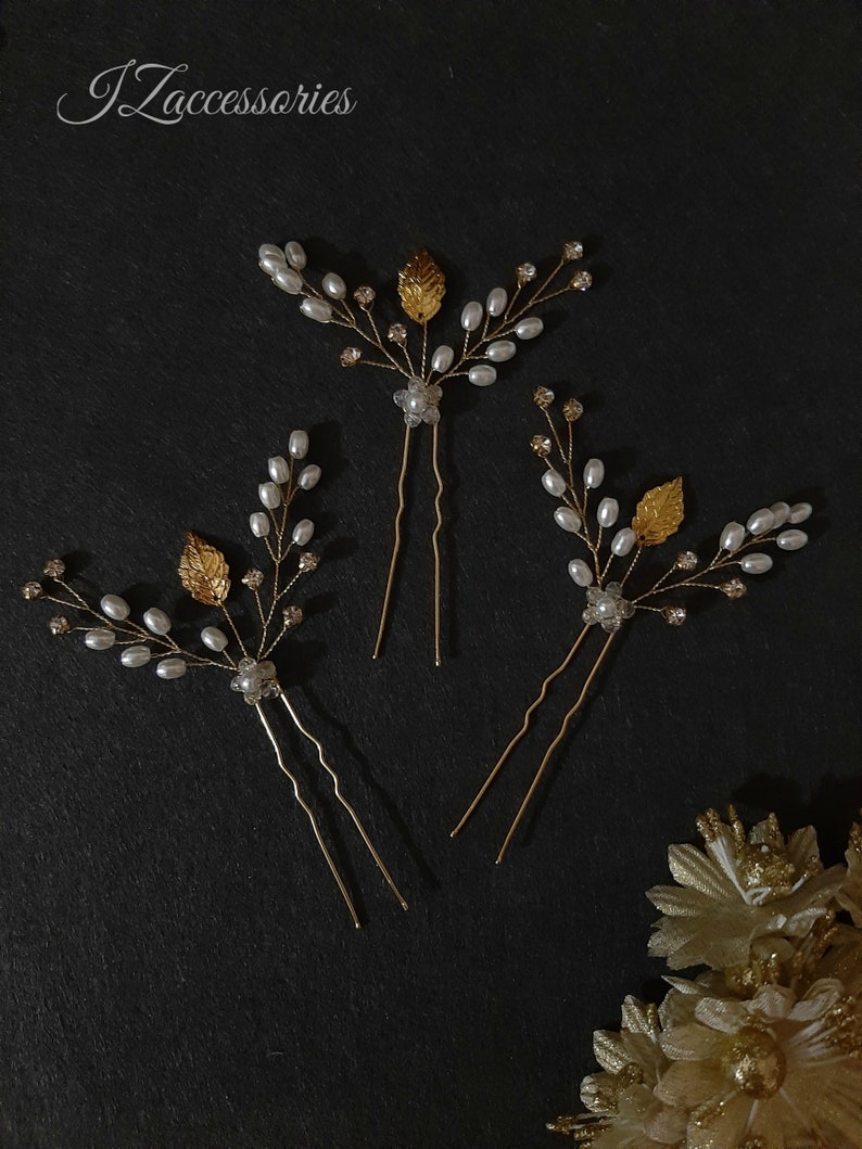 Pearl and crystal bridal hair pin Wedding hair pins Flower Leaf hair pin White Ivory hair pin Bridal hair piece Bridal hair accessories