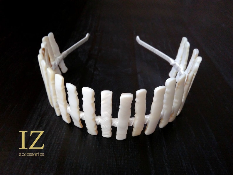 Seashell Mermaid Crown White Natural Shell crown Seaside wedding Hair crown Bridal headpiece headband Wedding halo Beach Wedding