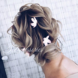 Flower hair pins Bridal hair pin White Flower hair pins Wedding hair pin Bridal hair piece Bridesmaid Flower girl Bridal hair accessories