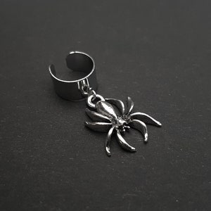 Silver Spooky Spider Stud Ear Cuff - Horror, Halloween, Gothic, Witch, Punk, Arachnid, Dark Mori, E-Girl, Emo, Goth, Pagan, Grunge, Edgy