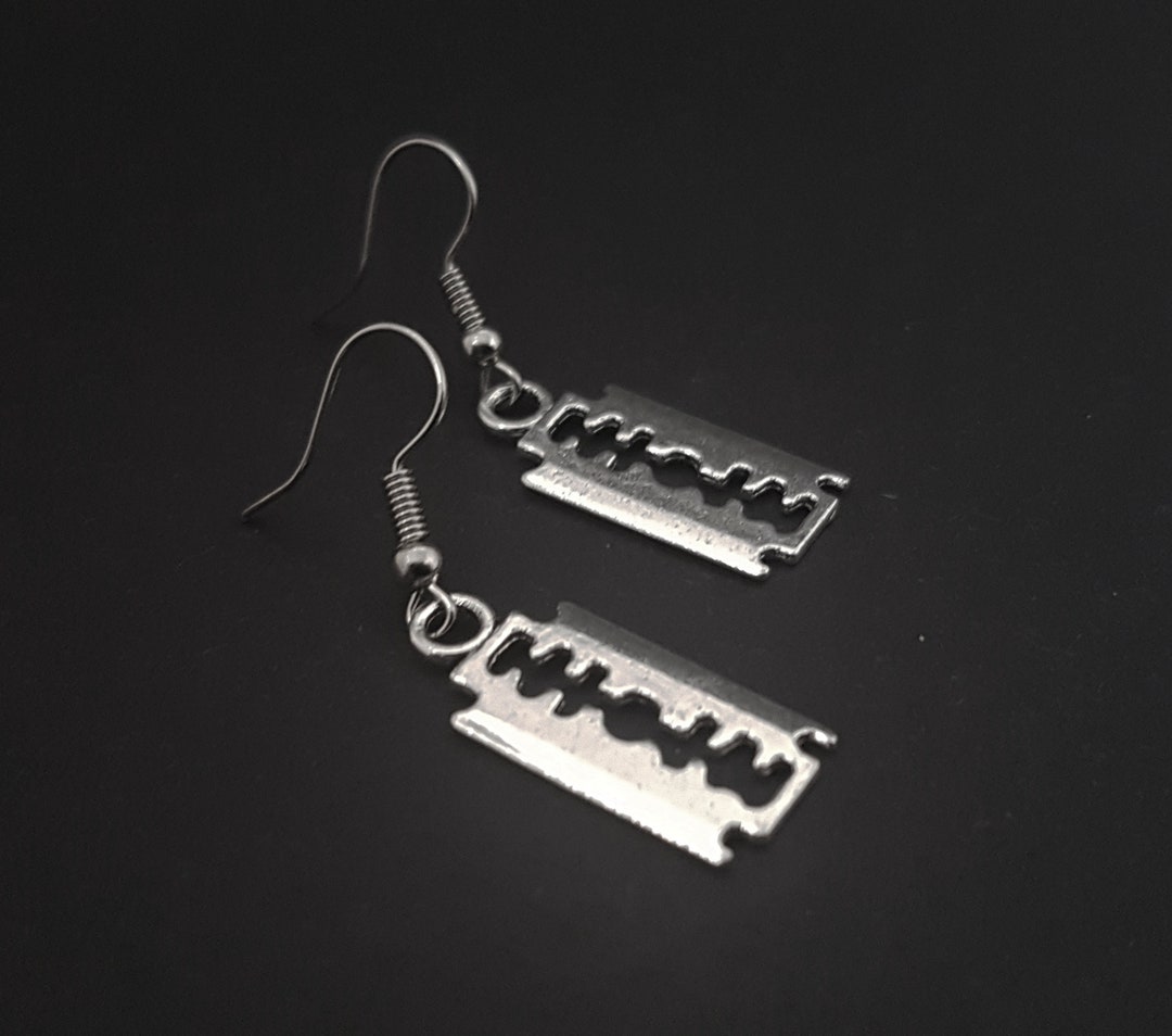 Punk Razor Blade Hook Boucles doreilles Gothique Goth - Etsy France
